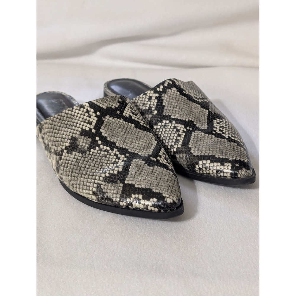 DV by Dolce Vita Womens Gray Snakeskin Print Pointed Toe Slip On Flat Mules